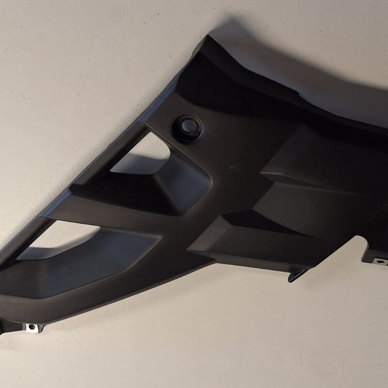 YAMAHA MT 125 (14/19) cache latéral droit