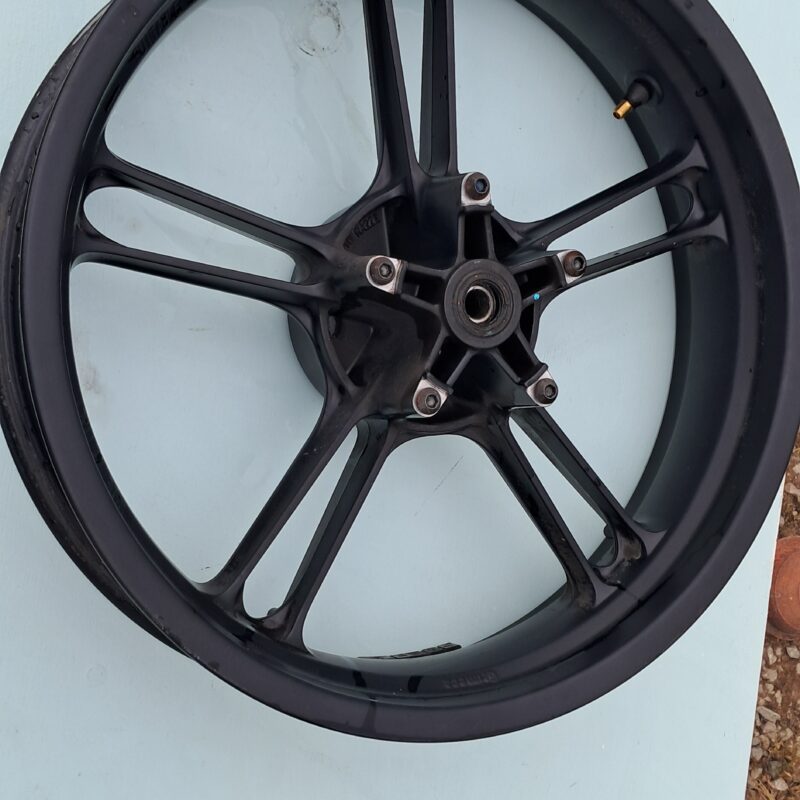 YAMAHA YZFR 125 (2010) jante arrière