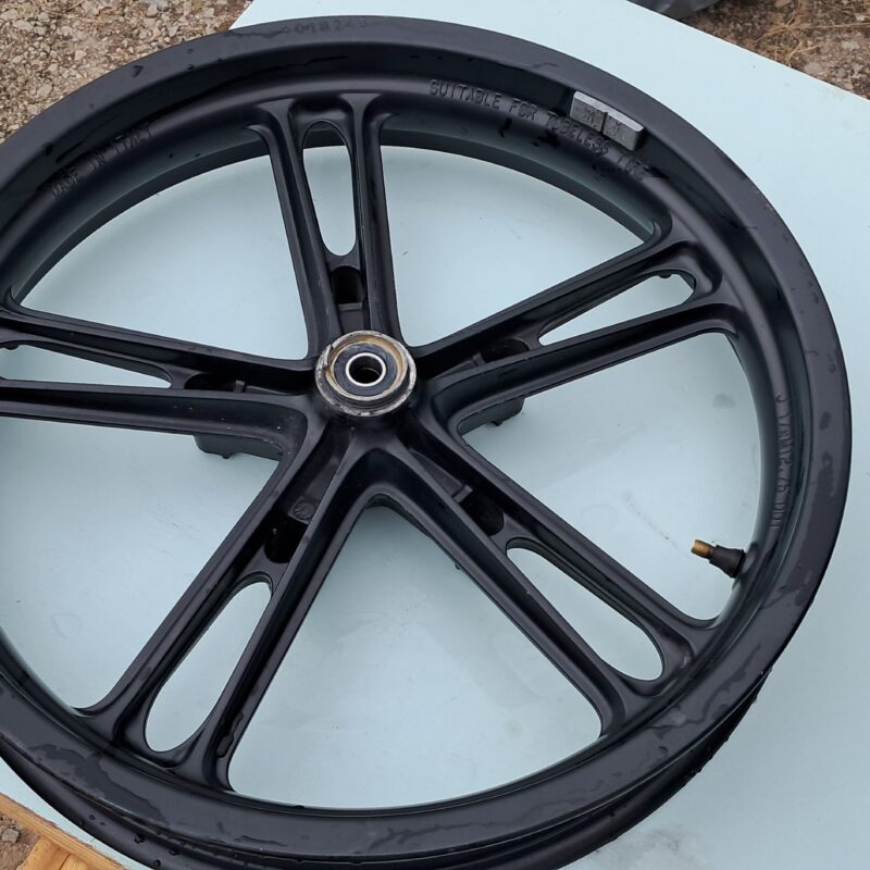 YAMAHA YZFR 125 (2010) jante avant