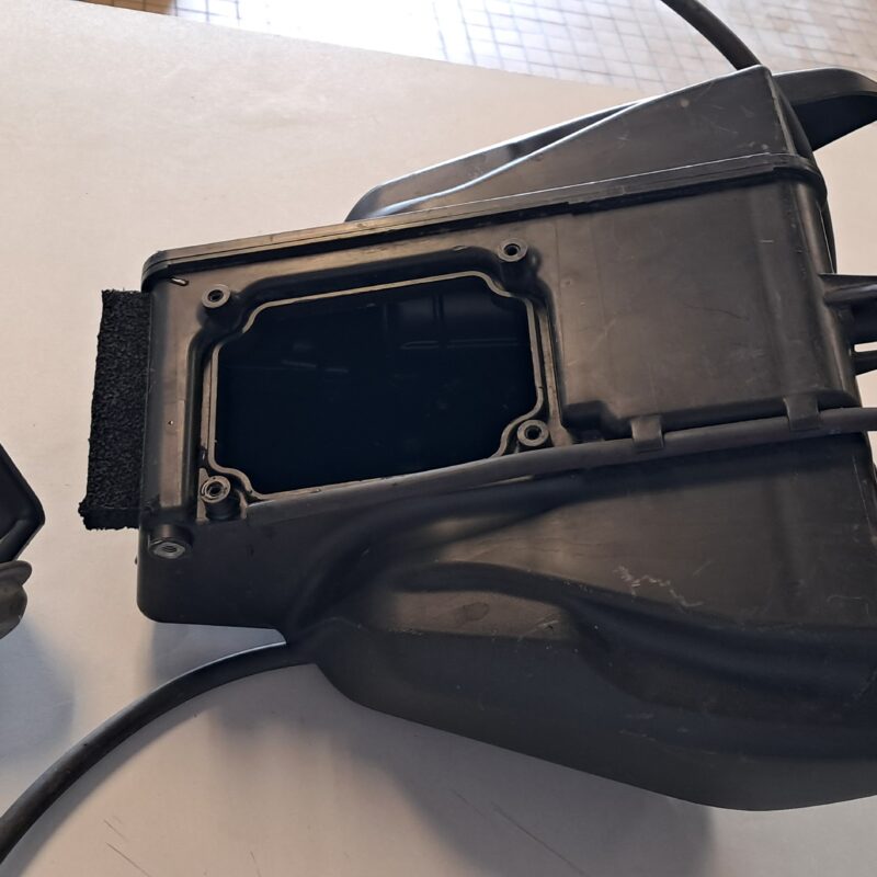 YAMAHA MT 07 (14/18) boite à air 35kw