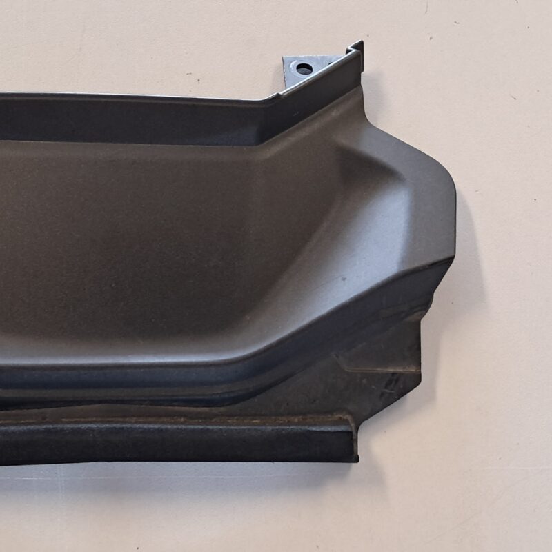 YAMAHA MT 07 (14/18) carénage entre selle