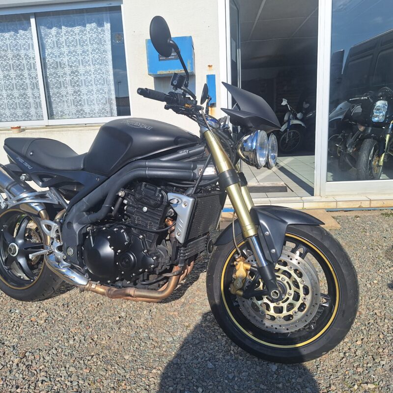 TRIUMPH 1050 SPEED TRIPLE R
